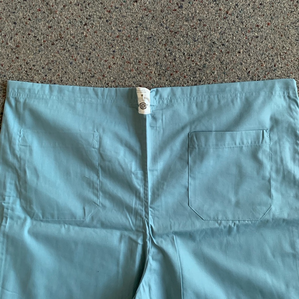 Scrub Set - Picture 5 of 5